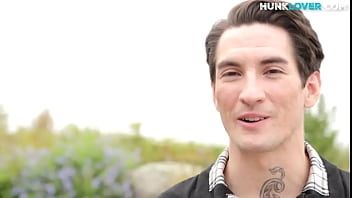 Play Athletic tattoo amateur jerking his hairy shaft in solo