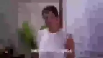 चलाएँ धर मन हॉट पापा द्वारा गांड में गड़बड़ हो जाता है