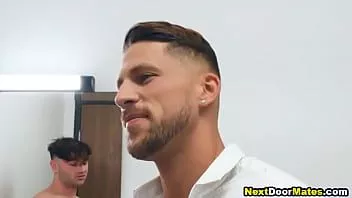 Play Hot gay guys hook-up in their office