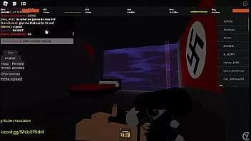 play Roblox futa 女孩让我作呕并喉咙她的大鸡巴