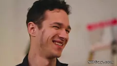 play Fusti muscolosi Carter Woods e Jayden Marcos in un incontro anale gay selvaggio in una stazione di servizio