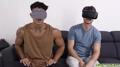 play Sahabat Lurus Kenzo Alvarez dan Benjamin Blue dalam Sesi Masturbasi Antar Ras yang Intens