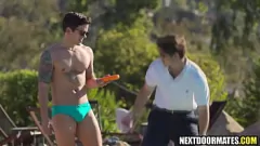 play Rencontre torride du sexy Jock Dakota Payne avec le nouveau garçon de piscine