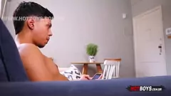Reproduzir Tatted Gay Stud Fica Molhado Boquete do Príncipe Amador