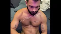 Putar Sesi Solo Gay: Davi Lobo menyenangkan sendiri di kamera