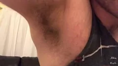 再生 POV ARMPIT礼拝：毛むくじゃらの弱気な友人の屈辱的な出会い