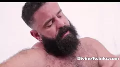 Odtwórz Zakazana żądza analna biskupa i starszego: gejowskie doświadczenie porno