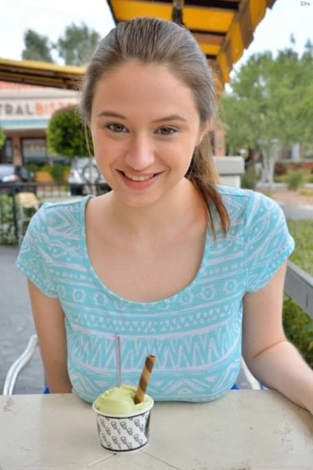 Pornstar Ellie Wild