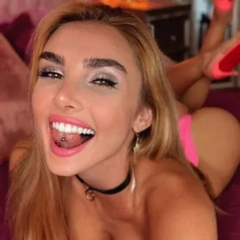 色情明星 Kenzie Anne